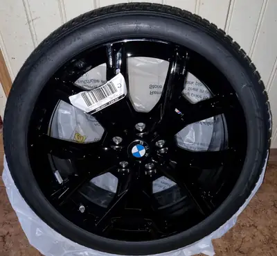 BMW 123 xDrive M Sport Pro — Berline sportive hybride légère, quasi neuve avec 4 300 km — Miniatura 11