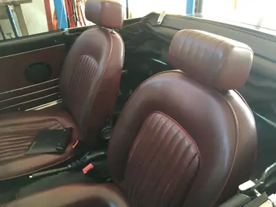 Alfa Romeo Spider 1977 — Cabriolet classique, moteur essence, 85'000 km — tableau de bord