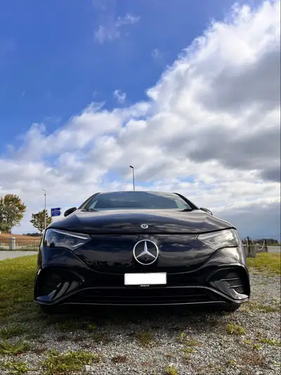 Mercedes-Benz EQE 350 AMG 4MATIC — Berline électrique premium, 34 000 km seulement — Armaturenbrett