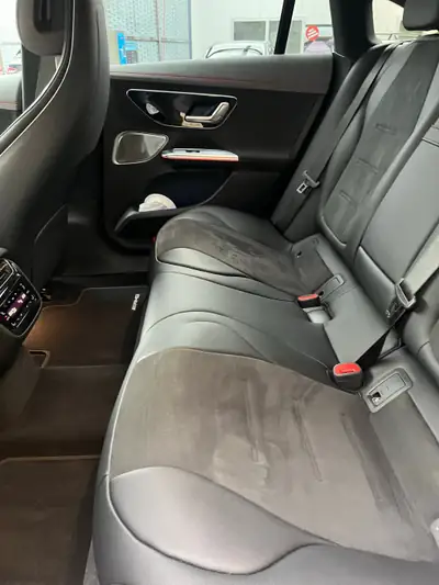 Mercedes-Benz EQE 350 AMG 4MATIC — Berline électrique premium, 34 000 km seulement — Miniatur 18