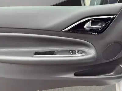 DS3 Cabrio 1.6 VTi SO Chic — Décapotable agile, entretien à jour, 8 pneus inclus — Thumbnail 12