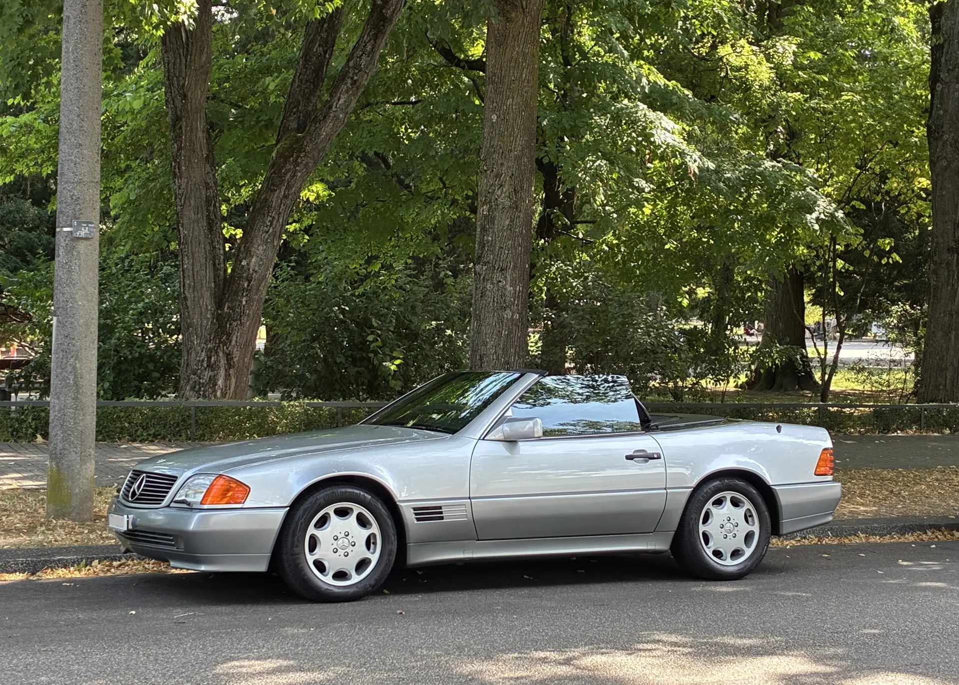 Mercedes-Benz SL 500 — Cabriolet légendaire 1992, 326 ch, statut vétéran