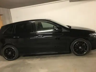 Mercedes-Benz B 250 4Matic — Monospace compact premium, 12'000 km seulement — Miniatura 8