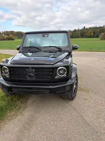 Mercedes-Benz G 500 AMG Line — SUV légendaire, première main, entretien complet — exterior view