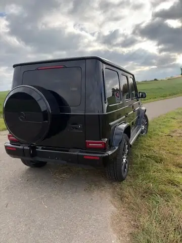 Mercedes-Benz G 500 AMG Line — SUV légendaire, première main, entretien complet — rear view