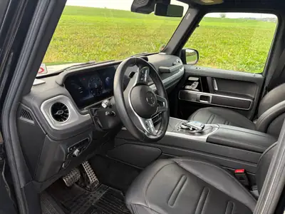 Mercedes-Benz G 500 AMG Line — SUV légendaire, première main, entretien complet — interior