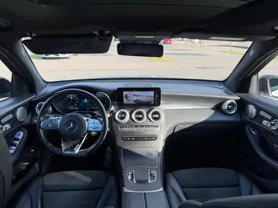 Mercedes-Benz GLC 220 d AMG Line — SUV diesel 4Matic, design premium et puissance maîtrisée — Thumbnail 9
