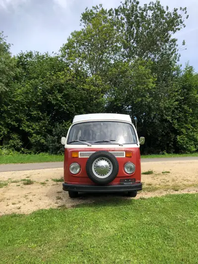 VW T2 Wesfalia Camper 1978 — Légende du camping-car, authentique et fiable — vista esterna