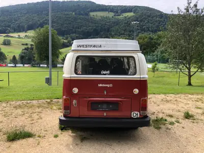 VW T2 Wesfalia Camper 1978 — Légende du camping-car, authentique et fiable — vista posteriore