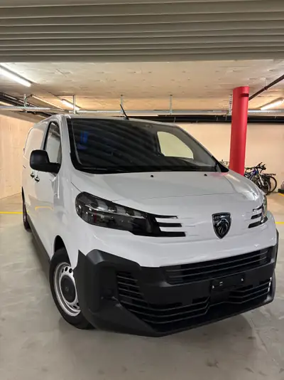 Peugeot Expert Kastenwagen Standard — Utilitaire diesel fiable, 9'900 km seulement — Außenansicht