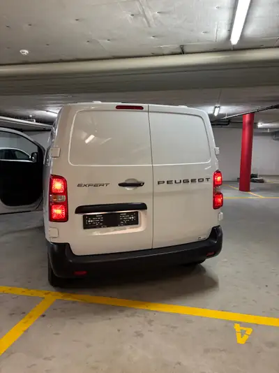 Peugeot Expert Kastenwagen Standard — Utilitaire diesel fiable, 9'900 km seulement — Armaturenbrett