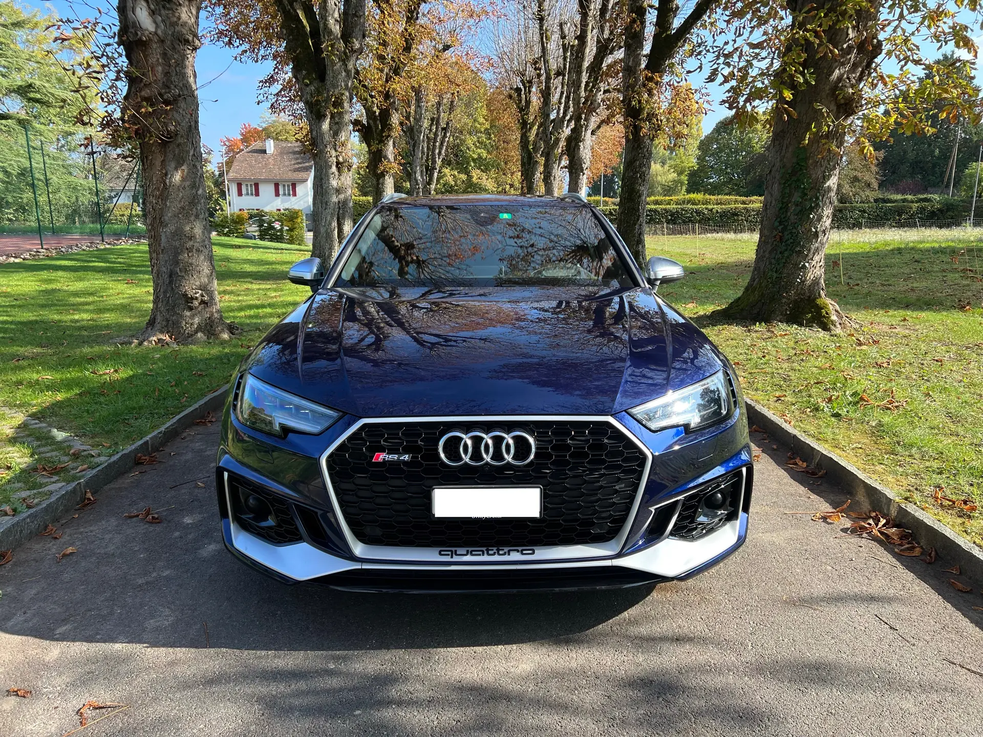Audi RS4 Avant 2.9 TFSI quattro — Break sportif 450 ch, entretien AMAG garanti 10 ans — vue extérieure