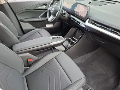 BMW X1 sDrive 18i xLine 2025 — SUV compact premiumà faible kilométrage, première main — Thumbnail 15