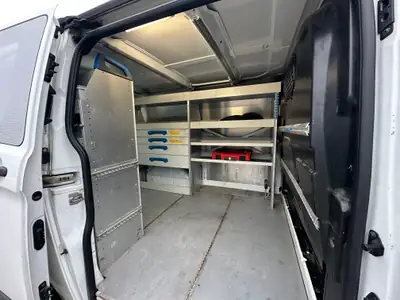 Ford Transit Custom 310 L1H1 — Utilitaire diesel fiable, sans sinistre, prêt au travail — Thumbnail 9