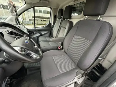 Ford Transit Custom 310 L1H1 — Utilitaire diesel fiable, sans sinistre, prêt au travail — Thumbnail 15