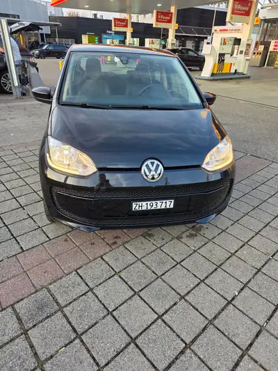 Volkswagen Up — Citadine agile et économe, MFK récent — Thumbnail 8