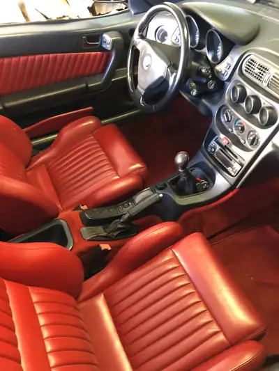 Alfa Romeo Spider 3.0 V6 — Cabriolet mythique, 192 ch et design rétro intemporel — tableau de bord