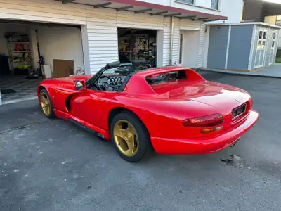 Chrysler Viper RT/10 1994 — Légendaire cabriolet américain, moteur 8.0L atmosphérique — Heckansicht