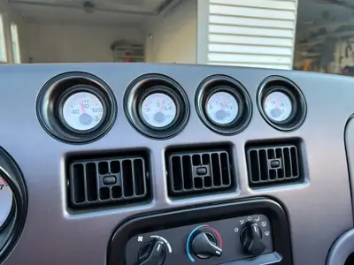 Chrysler Viper RT/10 1994 — Légendaire cabriolet américain, moteur 8.0L atmosphérique — Miniatur 12