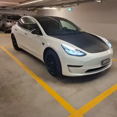 Tesla Model 3 2022 — Électrique performante, seulement 20'000 km — arrière