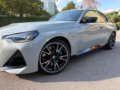 BMW M240i xDrive — Coupé sportif 374 ch, hivernales neuves incluses — Außenansicht