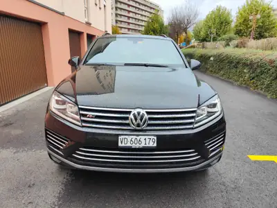 VW Touareg R-Line 3.0 TDI — SUV premium diesel, 106 500 km, sans sinistre — Außenansicht