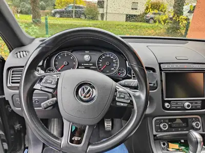 VW Touareg R-Line 3.0 TDI — SUV premium diesel, 106 500 km, sans sinistre — Miniatur 11