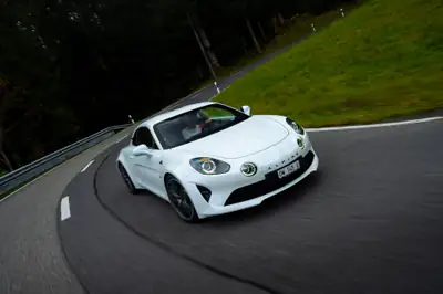 Alpine A110 S 2024 — Le coupé français haute performance, 5000 km seulement — interior
