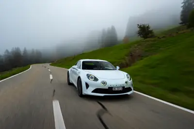 Alpine A110 S 2024 — Le coupé français haute performance, 5000 km seulement — detail