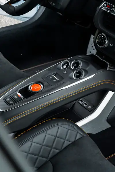 Alpine A110 S 2024 — Le coupé français haute performance, 5000 km seulement — Thumbnail 14