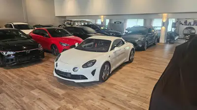 Alpine A110 S 2025 — Le coupé français haute performance à 5000 km — fianco