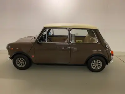 INNOCENTI Mini-Cooper 1300 — Une légende britannique de 1974, authentique et préservée — fianco