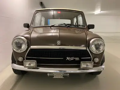 INNOCENTI Mini-Cooper 1300 — Une légende britannique de 1974, authentique et préservée — vista posteriore