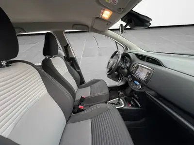 Toyota Yaris 1.5 VVT-i HSD Trend — Hybride économe, 71 000 km, expertisée — Miniature 15