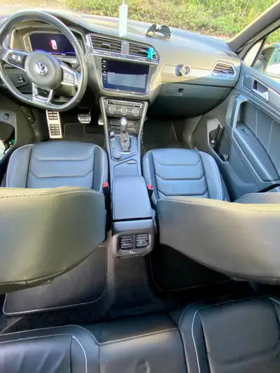 VW Tiguan 2.0 TDI SCR Highline 4Motion — SUV premium 240ch, entretien complet, freins neufs — vista posteriore