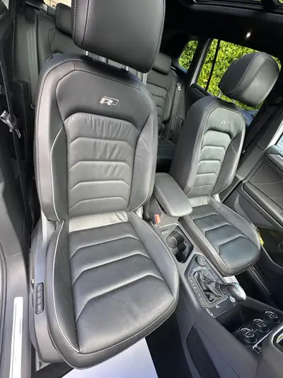 VW Tiguan 2.0 TDI SCR Highline 4Motion — SUV premium 240ch, entretien complet, freins neufs — Miniatura 7