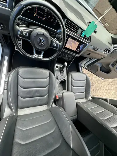 VW Tiguan 2.0 TDI SCR Highline 4Motion — SUV premium 240ch, entretien complet, freins neufs — Miniatura 9