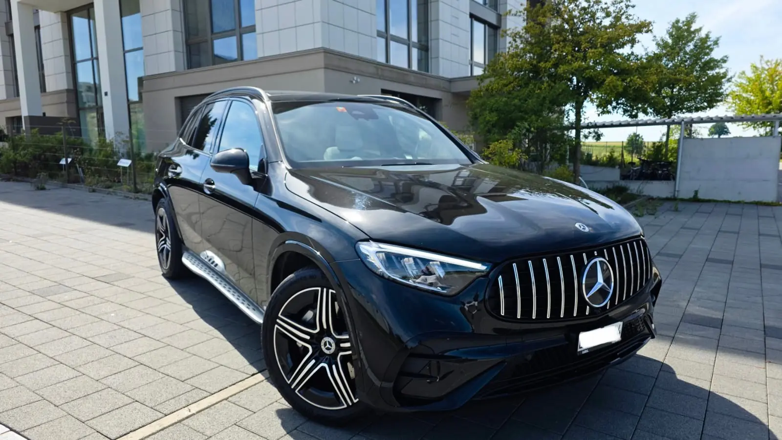 Mercedes-Benz GLC 220 d 4Matic — SUV premium diesel hybride, 87 500 km, garantie complète — vista esterna