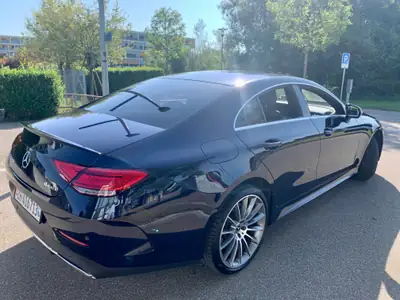 Mercedes-Benz CLS 450 4Matic AMG Line — Coupé élégant, moteur hybride performant — interni
