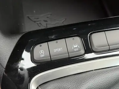 Opel Corsa 1.2 TP GS — Citadine dynamique neuve, sièges chauffants et caméra — Thumbnail 24