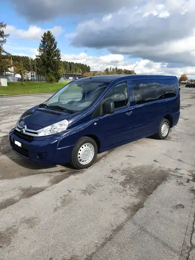 Citroën Jumpy 2.0 HDi — Van spacieux 9 places, diesel économique — exterior view