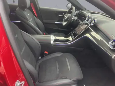Mercedes-AMG C 43 — Performance hybride et luxe sportif en 4 cylindres turbo — Miniature 17