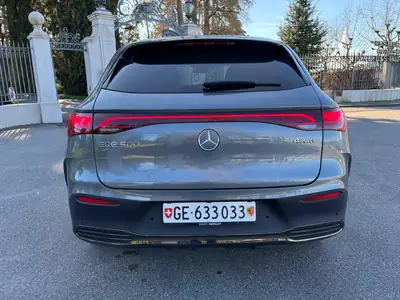 Mercedes-Benz EQE SUV 500 4Matic — Luxe électrique haute puissance, quasi neuf — intérieur