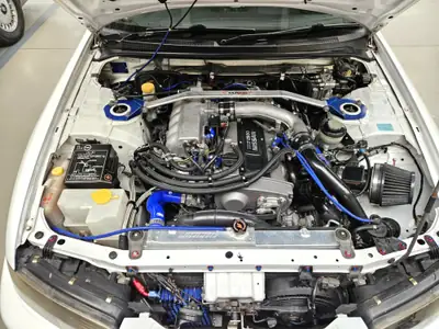 Nissan Skyline GTS-T R33 — Légende JDM avec moteur reconstruit, 250 ch — tableau de bord
