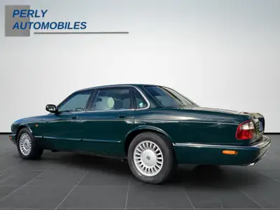 Jaguar XJ 3.2 V8 Executive — Berline de prestige anglaise, 237 ch et histoire certifiée — intérieur