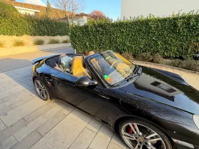 Porsche 911 Cabrio Turbo PDK — Roadster légendaire, 500 ch, sans accident — interni