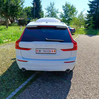 Volvo XC60 B4 Diesel Mild Hybrid AWD — SUV premium hybride, 160'000 km, sans accident — Miniatur 8