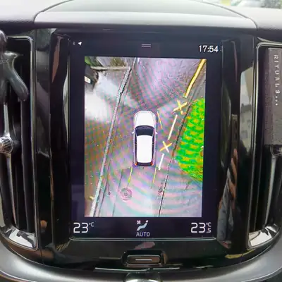 Volvo XC60 B4 Diesel Mild Hybrid AWD — SUV premium hybride, 160'000 km, sans accident — Miniatur 14