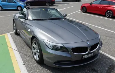 BMW Z4 sDrive30i Steptronic — Roadster sportif 258 ch, toit électrique, 70 000 km — vista esterna