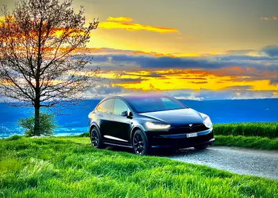 Tesla Model X Long Range 2023 — SUV électrique 7 places, Enhanced Autopilot inclus — Miniature 8